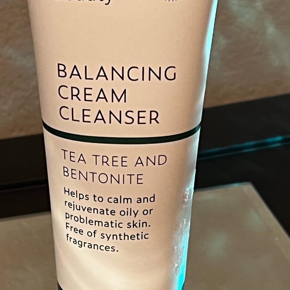 Clean Beauty BALANCING
CREAM CLEANSER TEA TREE AND BENTONITE brand new 8 oz - Picture 2 of 6